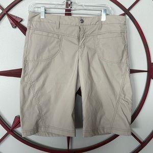 Mid thigh  active shorts